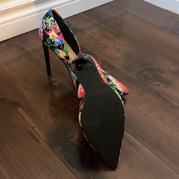 Multi coloured pump 4.5 inches heel - Picture 4 of 4